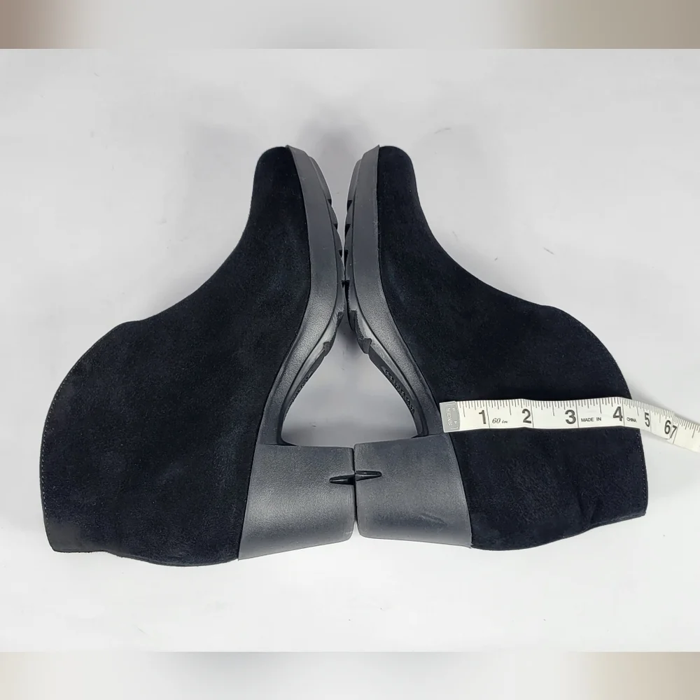Munro Suede Robynette Ankle Booties #765 Size 8.5N